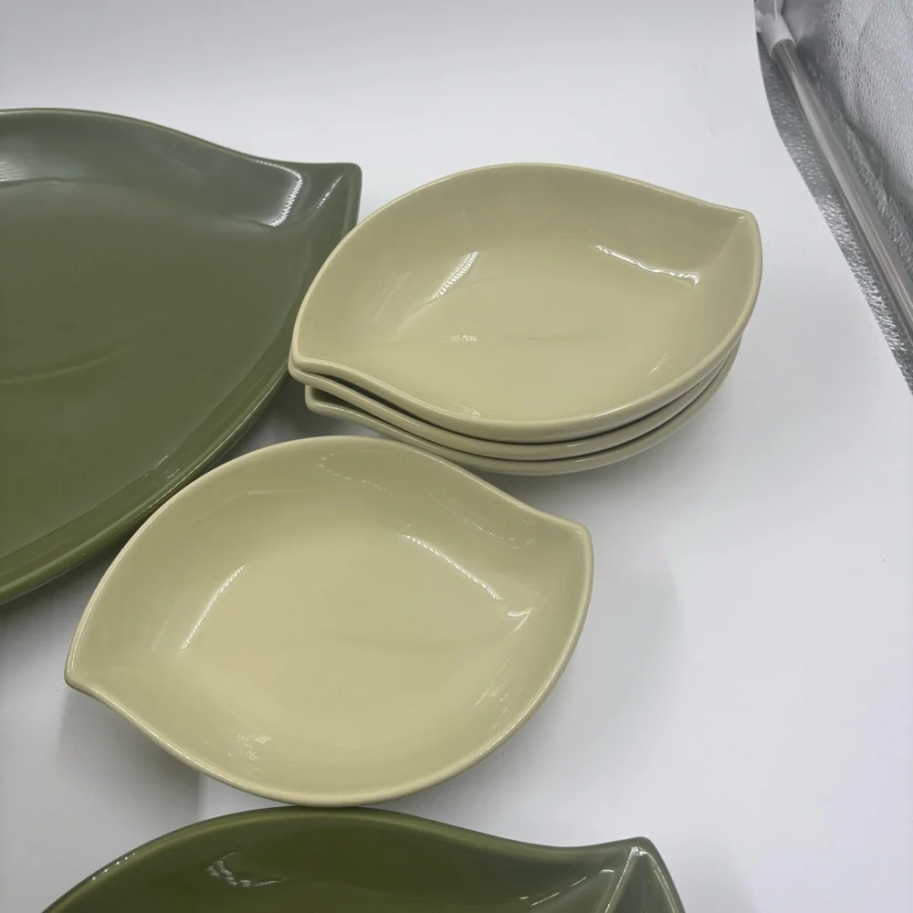 NWOT Crate & Barrel 7-Pc Ceramic Leaf Serving Set - Olive Green